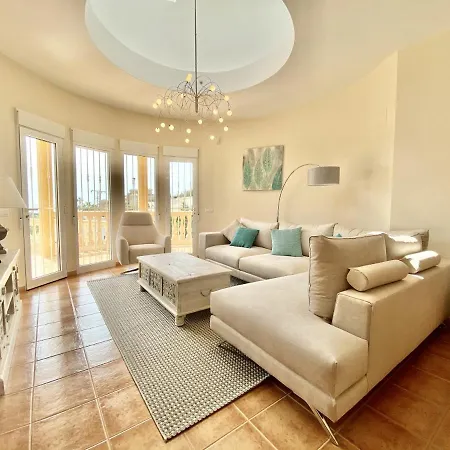 Roca De Leones By United Renters *
