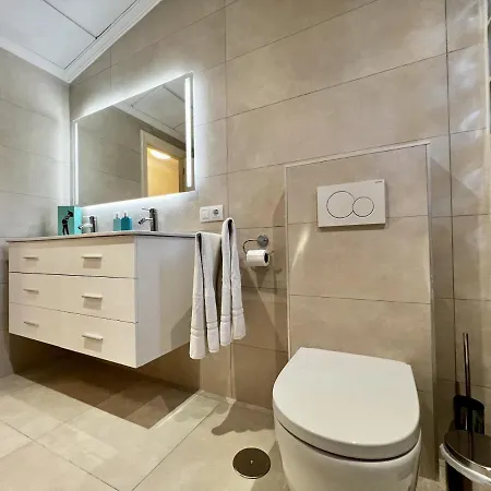 Roca De Leones By United Renters El Campello