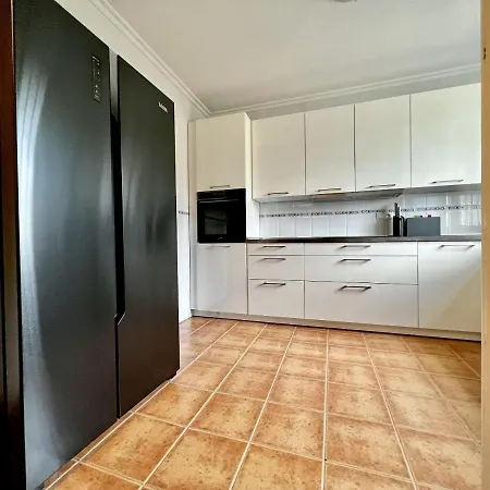 Roca De Leones By United Renters * Campell